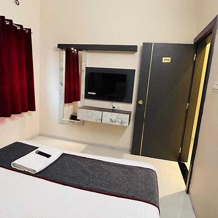 Oyo Hotel Elite Chandrapur Экстерьер фото
