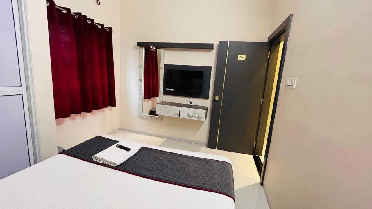 Oyo Hotel Elite Chandrapur Экстерьер фото